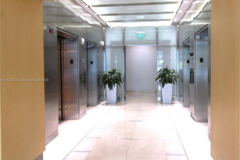Condominio en venta en Miami, Florida, 1 dormitorio, 73.49 m2 № 1785882 - foto 6