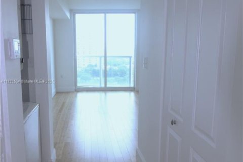 Condominio en venta en Miami, Florida, 1 dormitorio, 73.49 m2 № 1785882 - foto 28