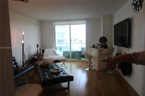 Condominio en venta en Miami, Florida, 1 dormitorio, 73.49 m2 № 1785882 - foto 10