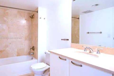 Condominio en venta en Miami, Florida, 1 dormitorio, 73.49 m2 № 1785882 - foto 27