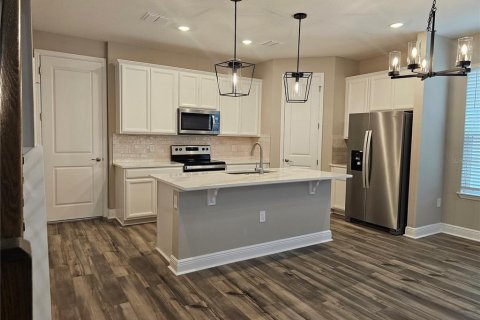 House in Winter Garden, Florida 3 bedrooms, 166.11 sq.m. № 2381026 - photo 11