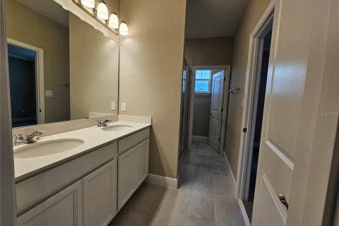 House in Winter Garden, Florida 3 bedrooms, 166.11 sq.m. № 2381026 - photo 24