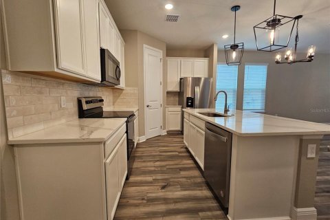 House in Winter Garden, Florida 3 bedrooms, 166.11 sq.m. № 2381026 - photo 14