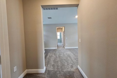 House in Winter Garden, Florida 3 bedrooms, 166.11 sq.m. № 2381026 - photo 27