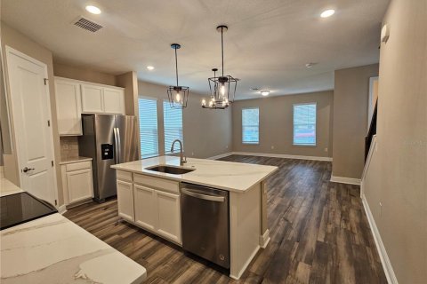 House in Winter Garden, Florida 3 bedrooms, 166.11 sq.m. № 2381026 - photo 13