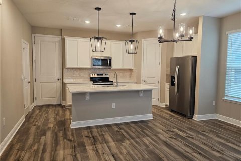 House in Winter Garden, Florida 3 bedrooms, 166.11 sq.m. № 2381026 - photo 2
