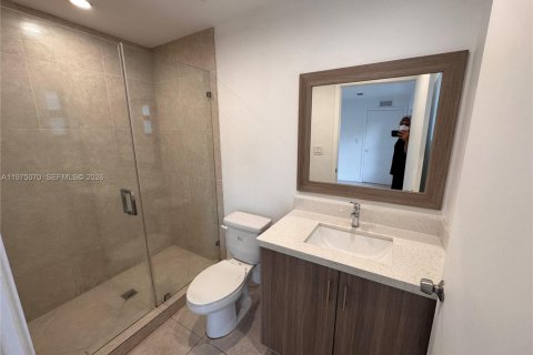 Снять в аренду квартиру в Халландейл-Бич, Флорида 3 спальни, 120.77м2, № 2038219 - фото 5