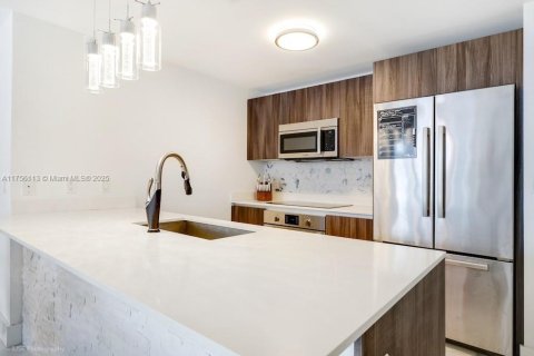 Купить кондоминиум в Майами, Флорида 2 спальни, 114.18м2, № 1958059 - фото 3