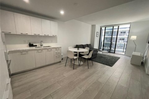 Condominio en venta en Miami, Florida, 1 dormitorio, 57.6 m2 № 1986006 - foto 1