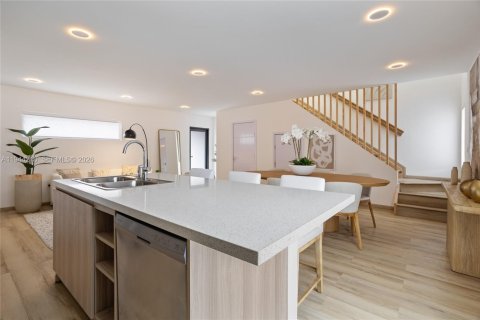 Touwnhouse à vendre à Florida City, Floride: 4 chambres, 161.28 m2 № 2078959 - photo 7