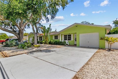 Apartment in Dunedin, Florida 2 bedrooms, 119.84 sq.m. № 1640117 - photo 25