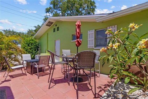 Apartment in Dunedin, Florida 2 bedrooms, 119.84 sq.m. № 1640117 - photo 20
