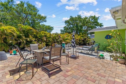 Apartment in Dunedin, Florida 2 bedrooms, 119.84 sq.m. № 1640117 - photo 23