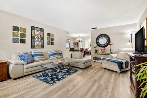 Apartment in Dunedin, Florida 2 bedrooms, 119.84 sq.m. № 1640117 - photo 2