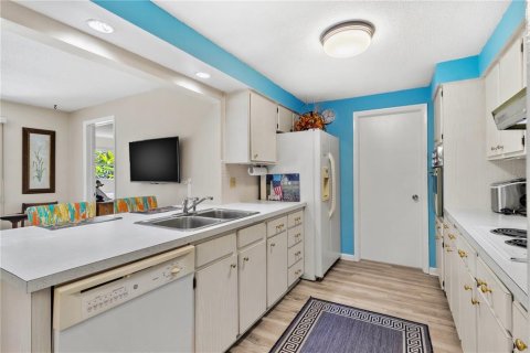 Apartment in Dunedin, Florida 2 bedrooms, 119.84 sq.m. № 1640117 - photo 6