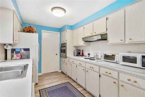 Apartment in Dunedin, Florida 2 bedrooms, 119.84 sq.m. № 1640117 - photo 7