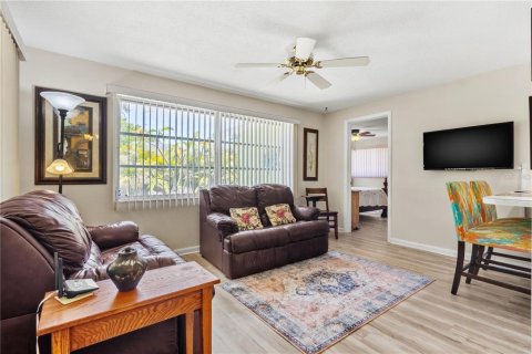 Apartment in Dunedin, Florida 2 bedrooms, 119.84 sq.m. № 1640117 - photo 8