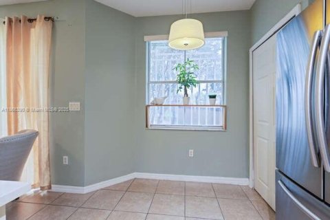 Townhouse in Homestead, Florida 3 bedrooms, 146.04 sq.m. № 2012574 - photo 15