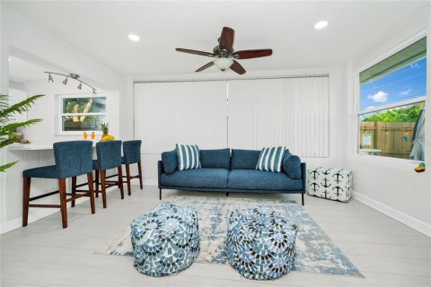 House in Cape Canaveral, Florida 3 bedrooms, 140.75 sq.m. № 2098406 - photo 21