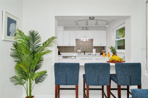 House in Cape Canaveral, Florida 3 bedrooms, 140.75 sq.m. № 2098406 - photo 14