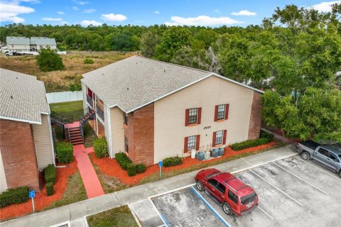Condominio en Land O' Lakes, Florida, 2 dormitorios  № 2111033