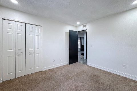 Condominio en alquiler en Land O' Lakes, Florida, 2 dormitorios, 74.32 m2 № 2111033 - foto 14
