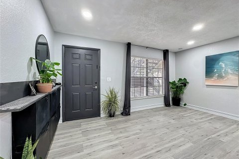 Condominio en alquiler en Land O' Lakes, Florida, 2 dormitorios, 74.32 m2 № 2111033 - foto 11