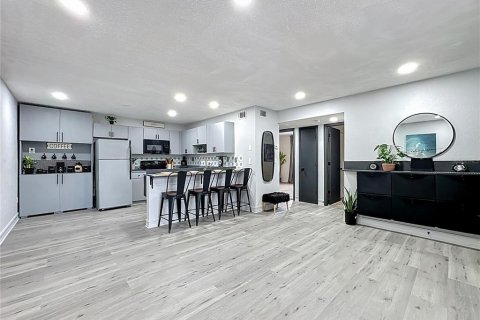Condominio en alquiler en Land O' Lakes, Florida, 2 dormitorios, 74.32 m2 № 2111033 - foto 4