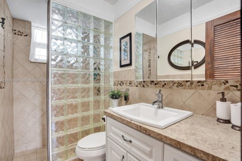 Copropriété à louer à Hallandale Beach, Floride: 1 chambre, 82.68 m2 № 2186622 - photo 3