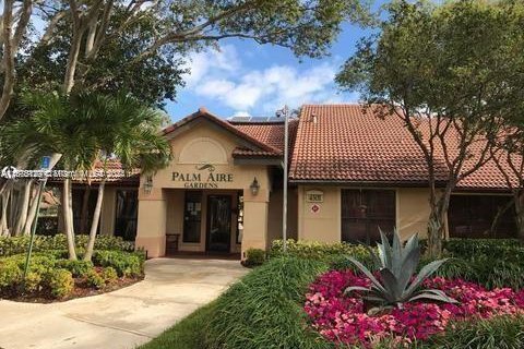 Condo in Pompano Beach, Florida, 2 bedrooms  № 1701261 - photo 1