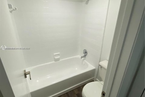 Condo in Pompano Beach, Florida, 2 bedrooms  № 1701261 - photo 15