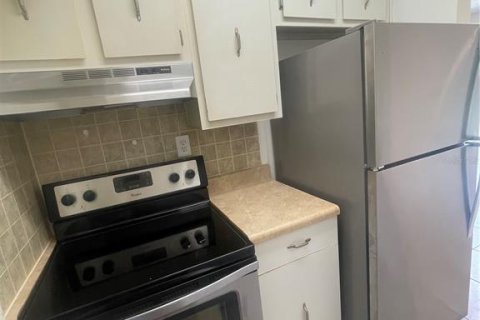 Condo in Winter Park, Florida  № 1903423 - photo 9