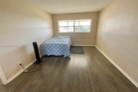 Снять в аренду кондоминиум в Холливуд, Флорида 1 спальня, 72м2, № 2028055 - фото 8