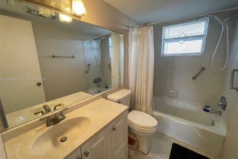 Снять в аренду кондоминиум в Холливуд, Флорида 1 спальня, 72м2, № 2028055 - фото 9