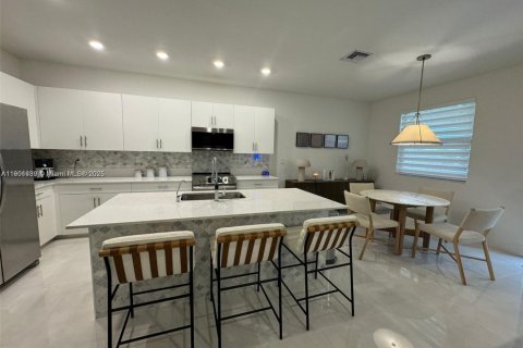 Villa ou maison à vendre à Homestead, Floride: 5 chambres, 276.29 m2 № 2081738 - photo 12