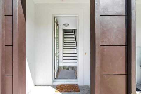 Touwnhouse à louer à Redington Shores, Floride: 4 chambres, 232.26 m2 № 2436786 - photo 3