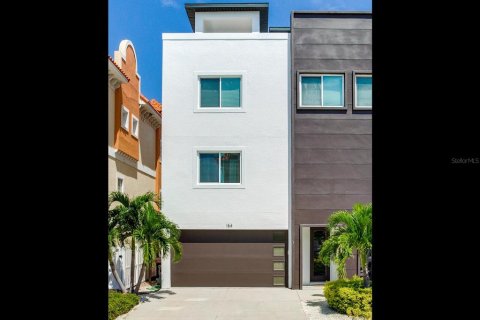Touwnhouse à louer à Redington Shores, Floride: 4 chambres, 232.26 m2 № 2436786 - photo 2