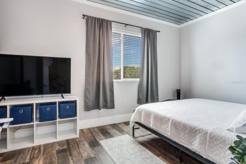 Touwnhouse à louer à Redington Shores, Floride: 4 chambres, 232.26 m2 № 2436786 - photo 27