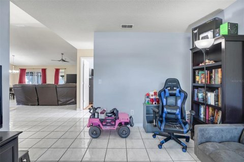 House in Orlando, Florida 3 bedrooms, 148.27 sq.m. № 2204963 - photo 17