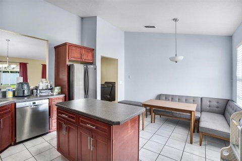 House in Orlando, Florida 3 bedrooms, 148.27 sq.m. № 2204963 - photo 12
