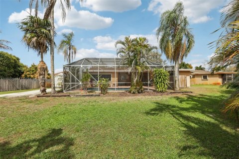 House in Cooper City, Florida 3 bedrooms, 165.92 sq.m. № 2041995 - photo 14