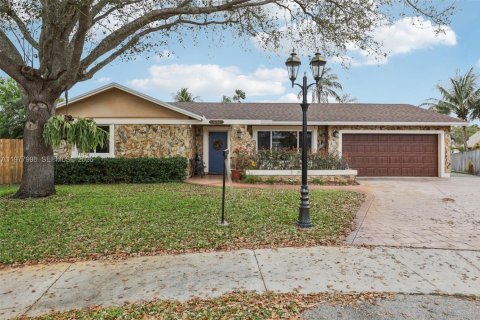 House in Cooper City, Florida 3 bedrooms, 165.92 sq.m. № 2041995 - photo 4