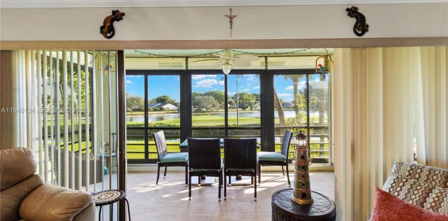 Condo à Boynton Beach, Floride, 2 chambres  № 2011021