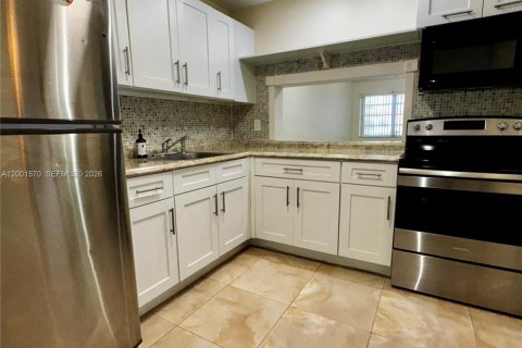 Condo à Hallandale Beach, Floride, 1 chambre  № 2065677