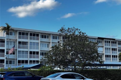 Copropriété à louer à Hallandale Beach, Floride: 1 chambre, 71.53 m2 № 2065677 - photo 23