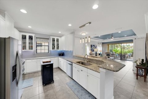 House in Palmetto, Florida 3 bedrooms, 178.37 sq.m. № 1795500 - photo 14