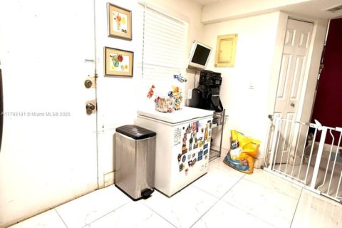 Condominio en venta en Miami, Florida, 2 dormitorios, 107.4 m2 № 1699796 - foto 8