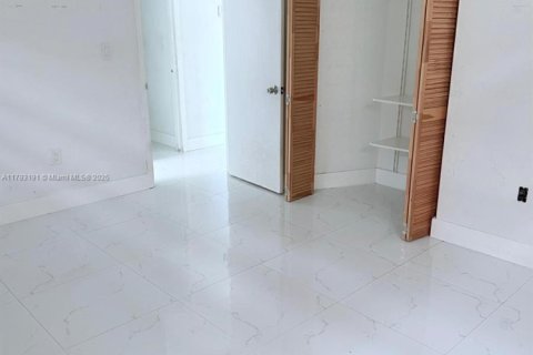 Copropriété à vendre à Miami, Floride: 2 chambres, 107.4 m2 № 1699796 - photo 29