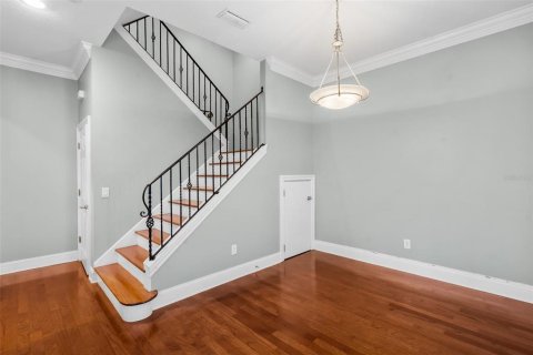 Adosado en venta en Tampa, Florida, 3 dormitorios, 161.56 m2 № 2221296 - foto 9