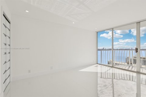 Copropriété à vendre à North Bay Village, Floride: 2 chambres, 98.57 m2 № 1967094 - photo 19